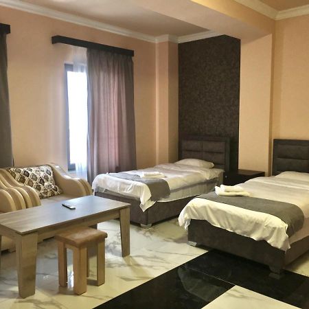 Rp Hotel Ереван Екстериор снимка