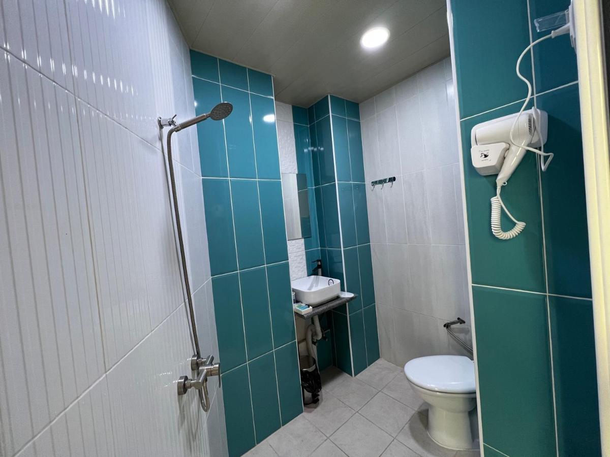 Rp Hotel Ереван Екстериор снимка
