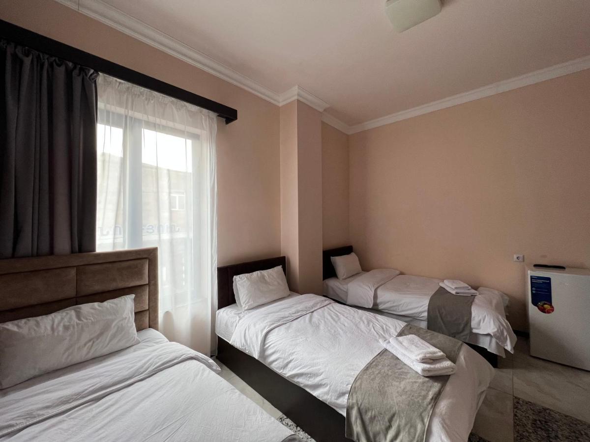 Rp Hotel Ереван Екстериор снимка