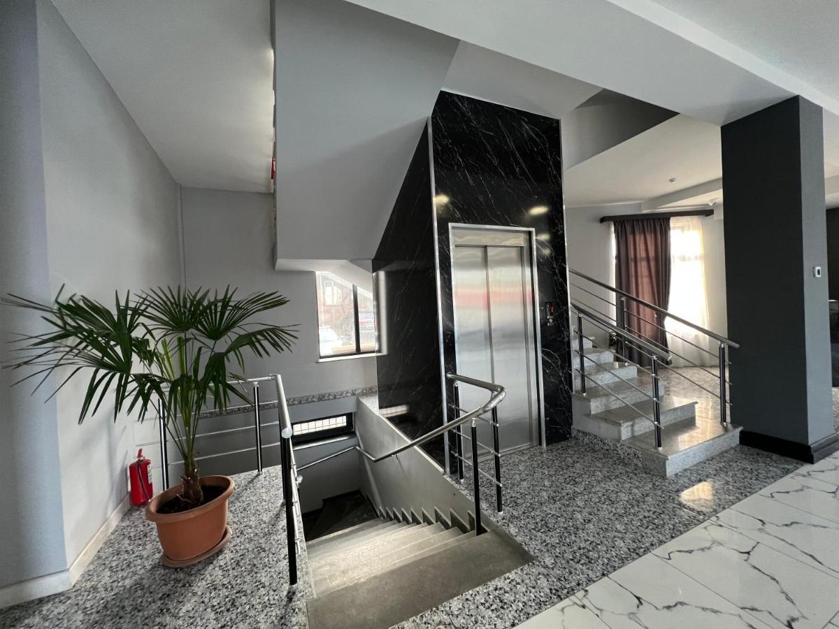 Rp Hotel Ереван Екстериор снимка
