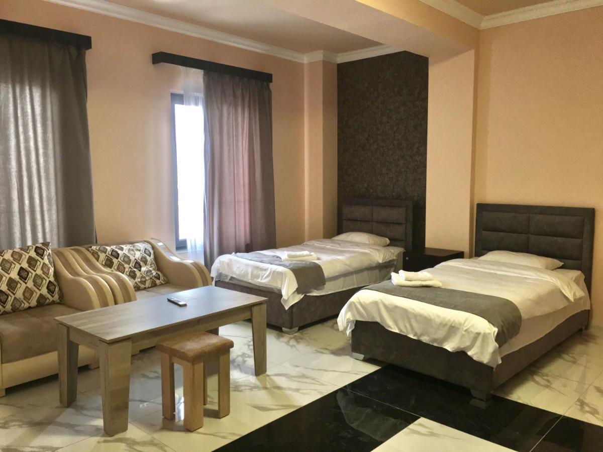 Rp Hotel Ереван Екстериор снимка
