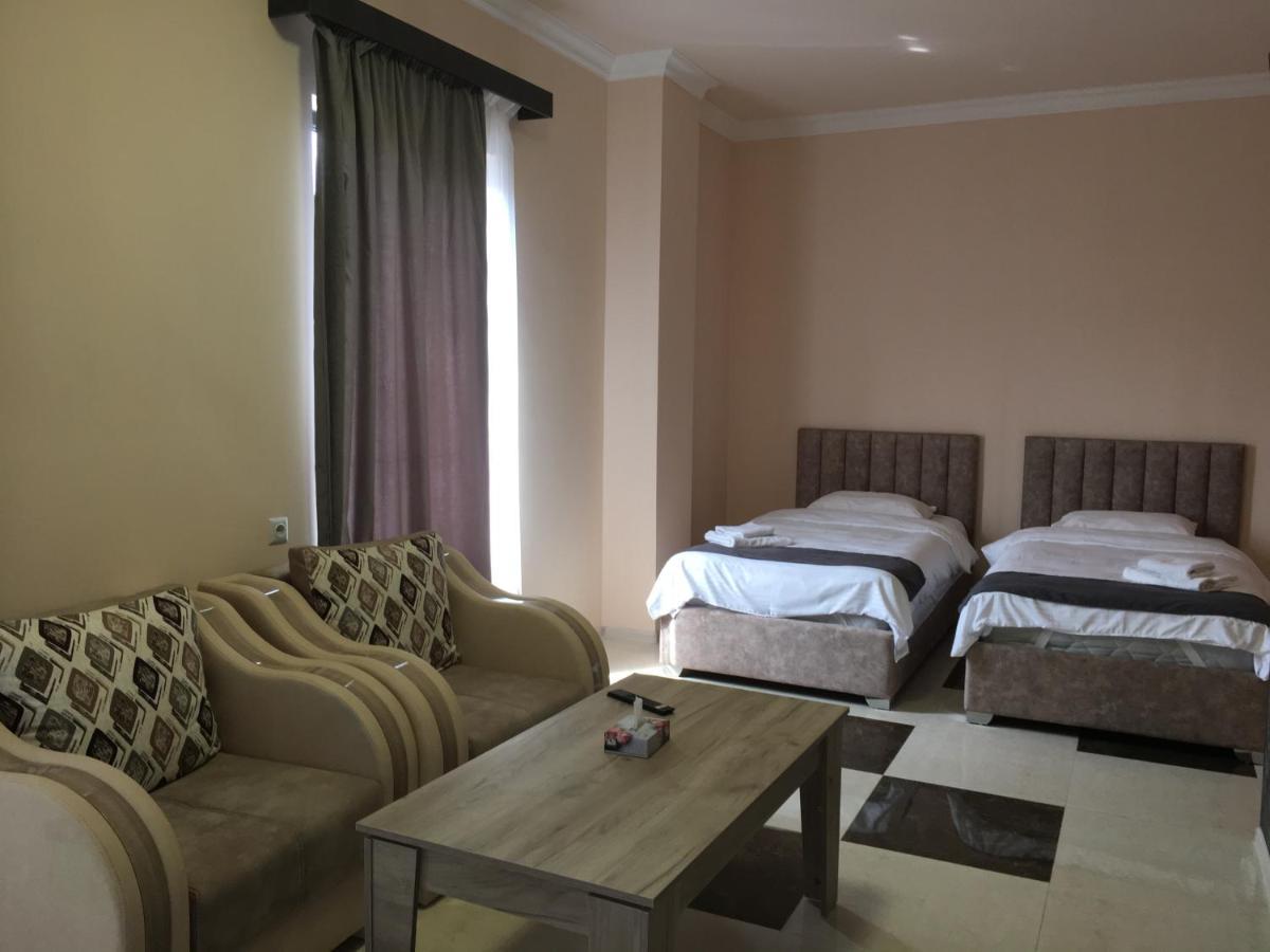 Rp Hotel Ереван Екстериор снимка
