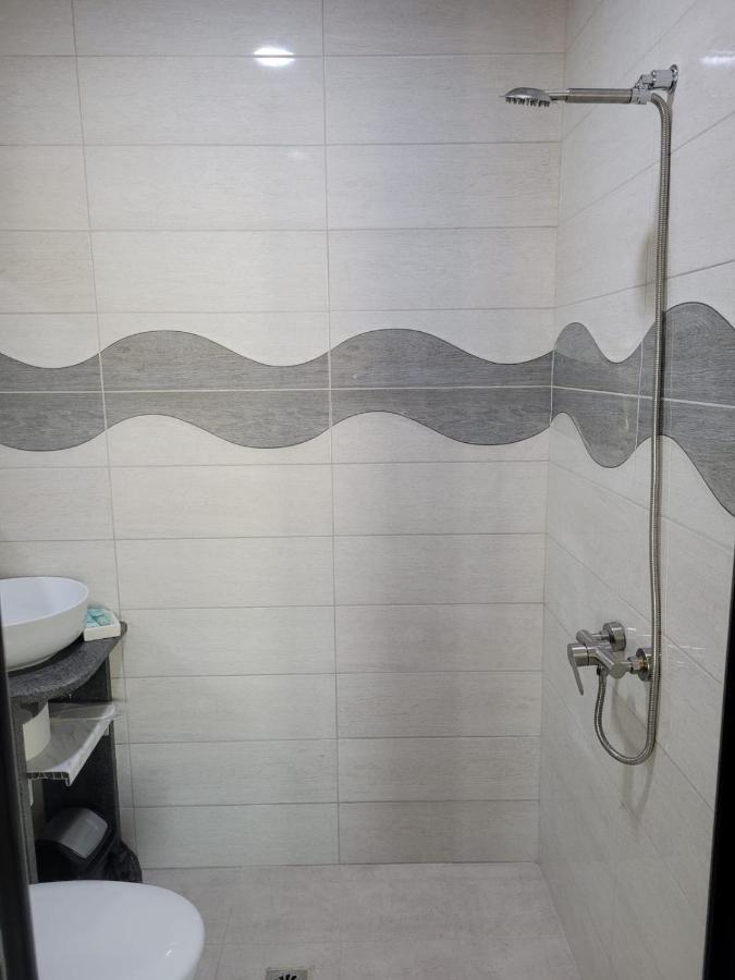 Rp Hotel Ереван Екстериор снимка