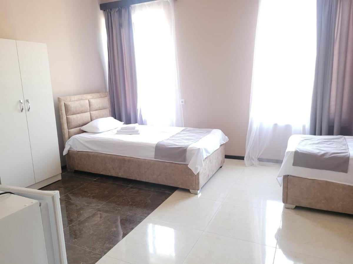 Rp Hotel Ереван Екстериор снимка