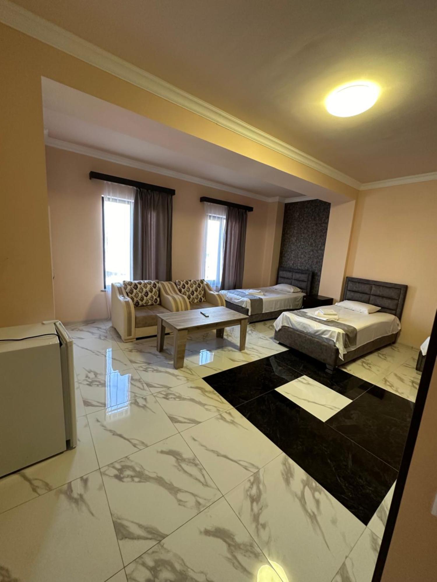 Rp Hotel Ереван Екстериор снимка